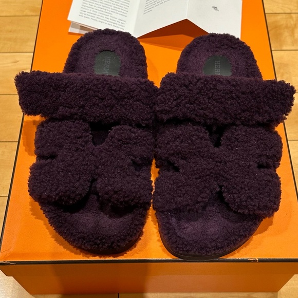 Hermes Chypre shearling sandals, purple size 37 - Picture 2 of 8